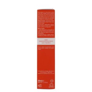 کرم ضد آفتاب فاقد چربی SPF50 (بی رنگ)
